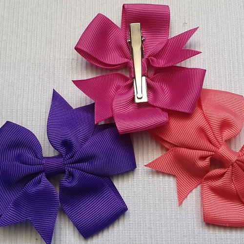 1 noeud papillon vieux rose foncé pince à cheveux 8x8cm galon