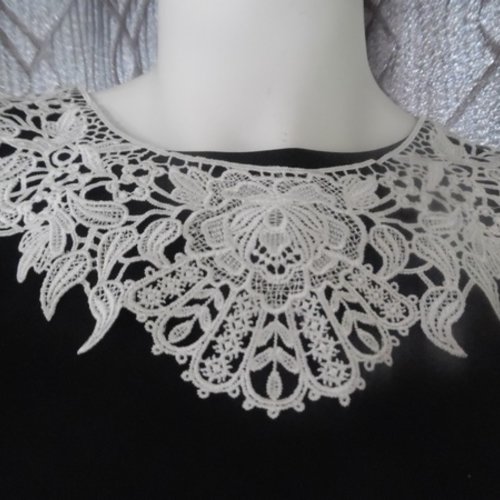 Plastron ivoire guipure encolure coton enduit 29.5x10cm gpb4
