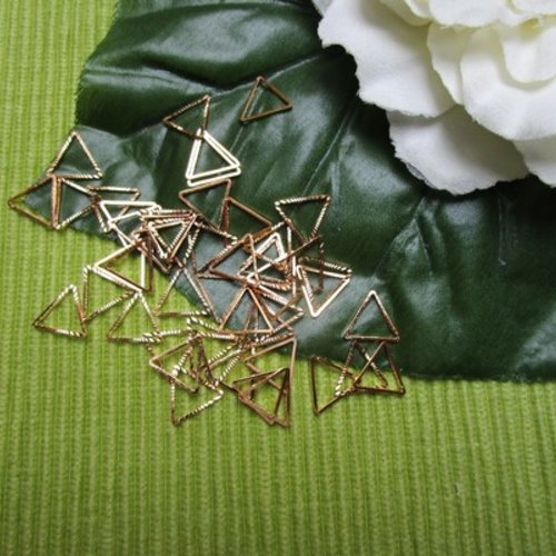 5 connecteurs bijoux triangle ciselé 11mm doré