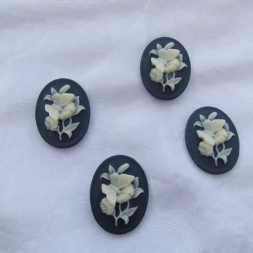 1 cabochon papillon sur fleur 29.8x22.5mm ovale bleu ivoire résine