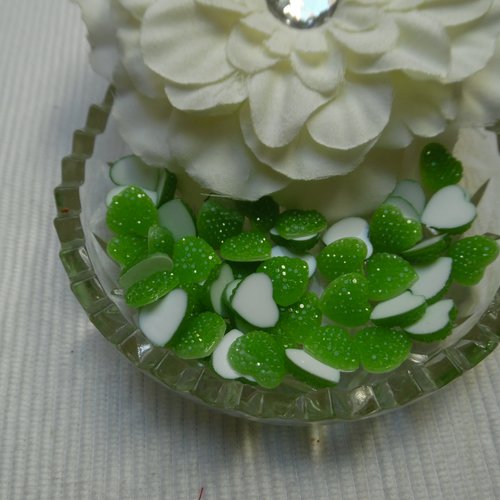 5 cabochons coeur pépite vert anis foncé 12x11.8mm résine