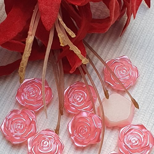 2 cabochons fleur rose bonbon nacré 18mm résine épaisseur 6.7mm