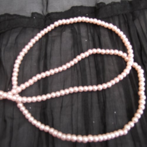 25 perles rose clair ronde 4.6x4mm en verre