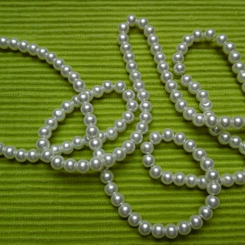 15 perles ivoire ronde 6x5.3mm en verre