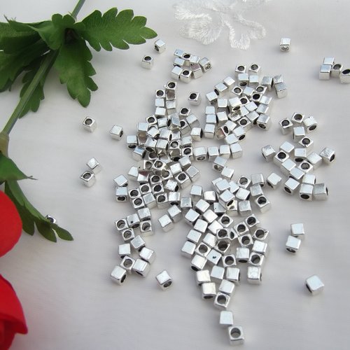 10 perles carrée lisse 3.8mm argent tibétain