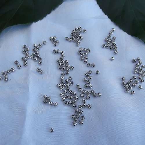 10 perles ronde à pois 4x3.5mm argent tibétain