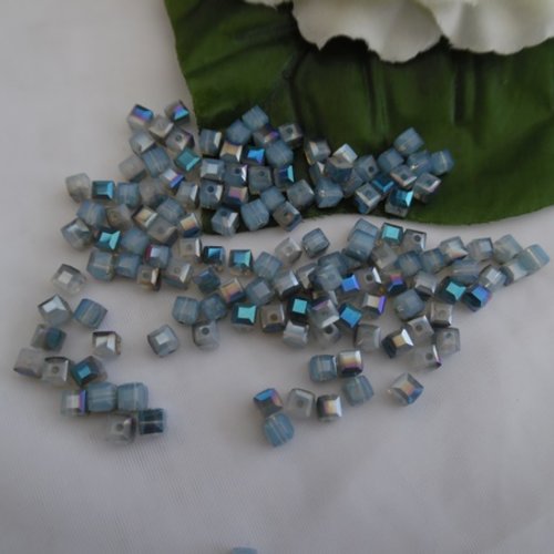10 perles carrée à facette 4.5x4mm verre bleu roi gris à reflet ab