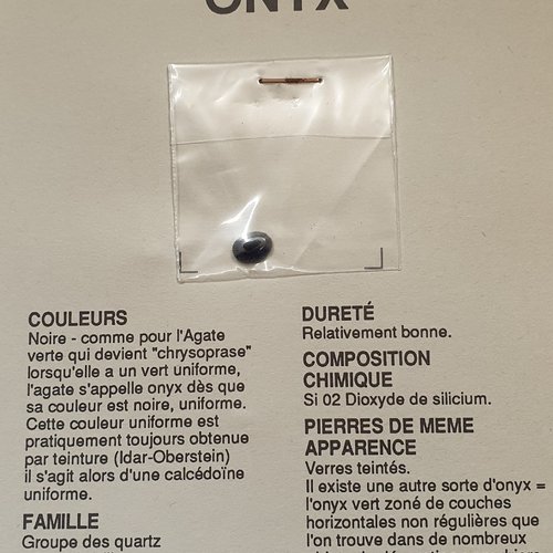 Pierre de gemme onyx ovale noir 8x6.3mm