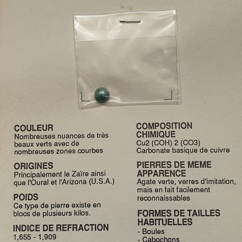 Pierre de gemme malachite ronde verte 8x6.3mm