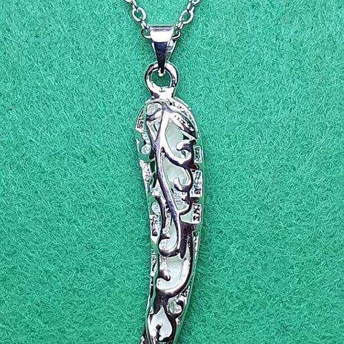 Collier corne licorne filigrane 43x7mm fluorescent vert