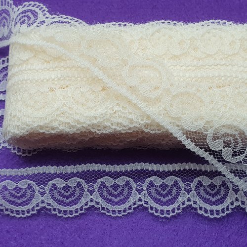 1m dentelle coeur ivoire 23mm polyester fine souple