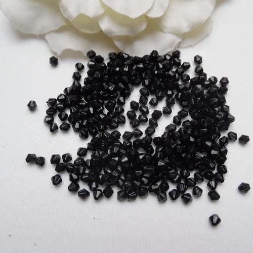 30 perles toupie à facette noire 4x3mm acrylique