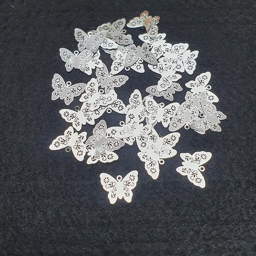 2 estampes papillon filigrane 14x11.5mm ciselé cuivre argenté