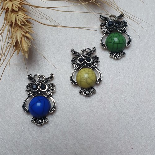 1 hibou chouette jaune 33.5x20.5mm howlite argent tibétain