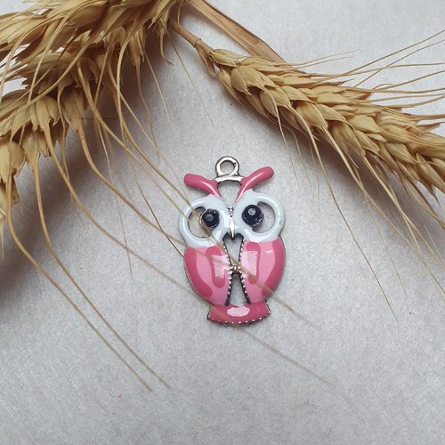 1 hibou chouette rose 34x21mm émail argent tibétain