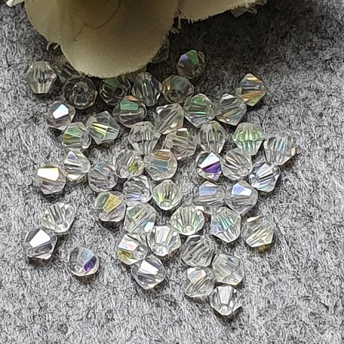 35 perles cristal reflet ab 4x4mm à facette toupie.trou de 0.6mm