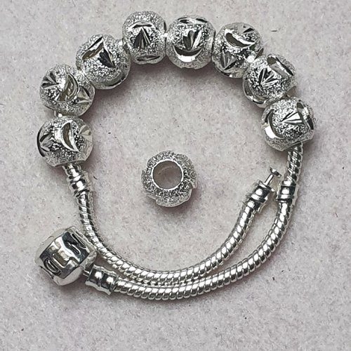 3 perle charm argenté ajouré 7.7x6.5mm métal