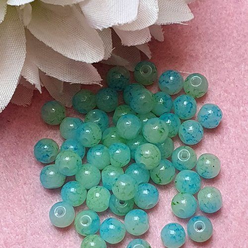 10 perles jade ton bleu vert 6x5mm trou de 0.8mm. n°17