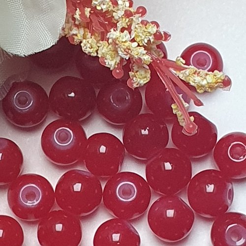 10 perles jade ton rouge 8x7mm trou de 1.5mm. n°63