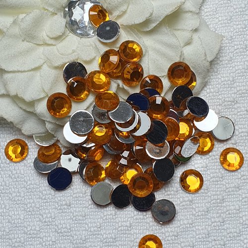 10 cabochons rond strass orange  à facette 10mm acrylique