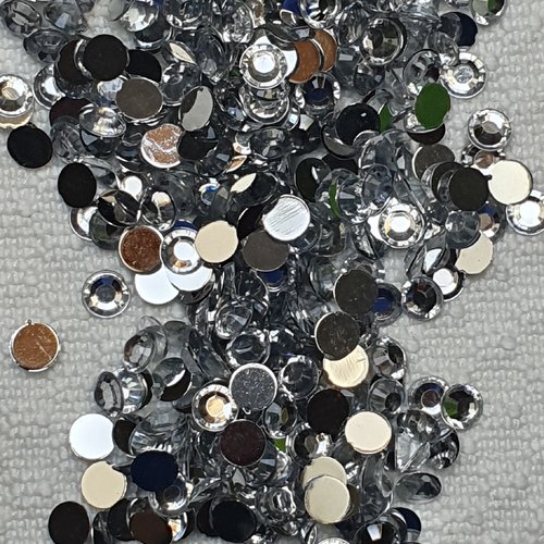 20 cabochons rond strass argenté à facette 6mm acrylique