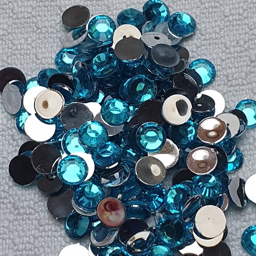 20 cabochons rond strass bleu turquoise à facette 6mm acrylique