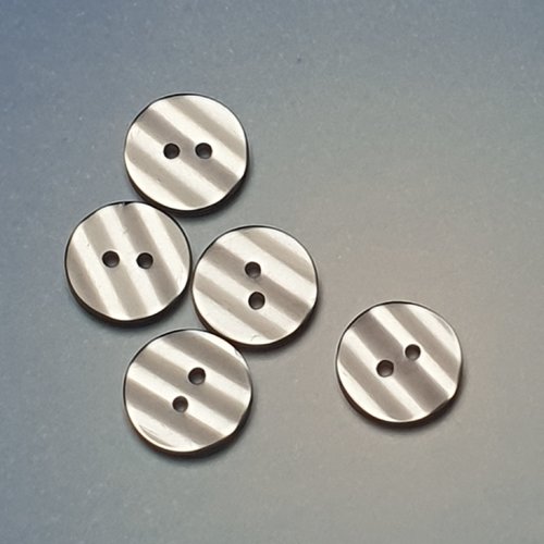 5 boutons gris effet nacré 15mm résine