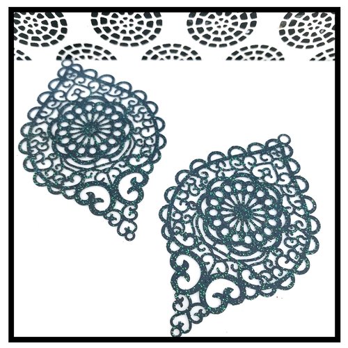 2pcs estampes pendentifs d'oreilles  filigranes vert foncé pailletté.
