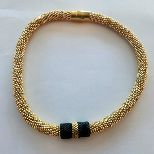 Spirale crochetée or et argent