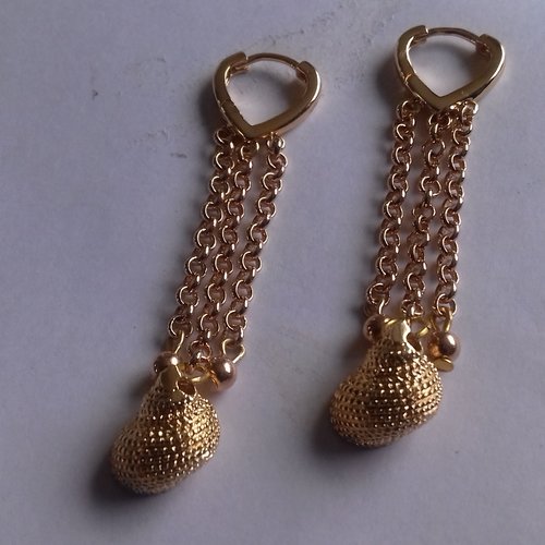 Boucles charnie