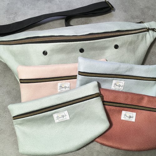 Sac banane avec 4 pochettes amovible