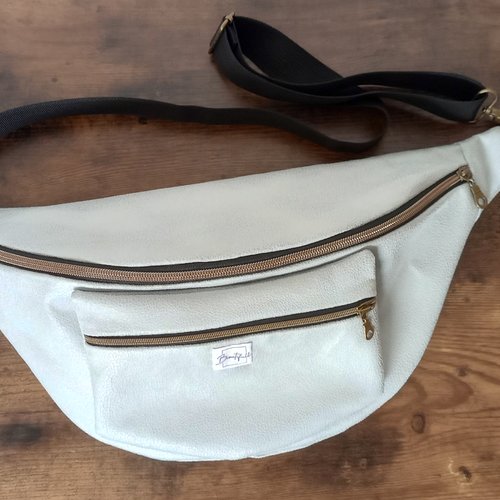 Pack complet sac banane en suédine vert pastel avec sa pochette amovible assortie
