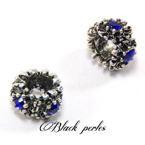 Perle charm style pandora, en métal avec fleurs, et strass bleu roi transparent - m96 