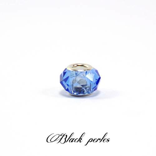 Perle style pandora, grand trou 5mm, bleue lavande à facettes en verre et métal - ppfv7 