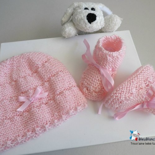 Bonnet bebe et chaussons, naissance, duo rose calinou rayé astra tricote main, bb, layette, tricot, modèle sur commande