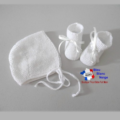 Béguin et chaussons naissance – modèle bb point riz, coloris blanc lait, tricoté main, bonnet layette tricot bébé sur commande