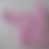 Brassière 1 mois croisée, gilet cache coeur tricot bébé rose, modèle layette bb en laine tricoté main sur commande