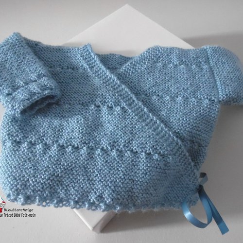 Brassière naissance, croisée mixte, bleu clair, laine calinou bergère de france,  tricot bebe, sur commande