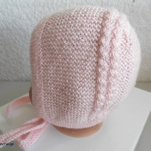 Béguin 1 mois ou bonnet bebe, rose calinou tricoté main, layette tricot bb, modèle sur commande