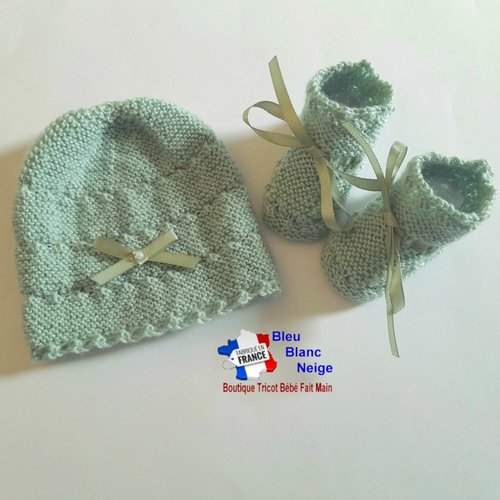 Bonnet bebe et chaussons, naissance, duo vert limonade rayé astra, tricote main, tricot bb fille, layette, modèle sur commande