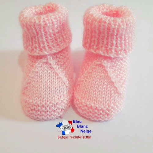 Chaussons naissance triangle rose barbapapa tricot bébé modèle layette bb tricoté main sur commande