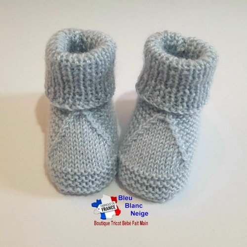 Chaussons 6mois triangle bleu azur tricot bébé modèle layette bb tricoté main sur commande