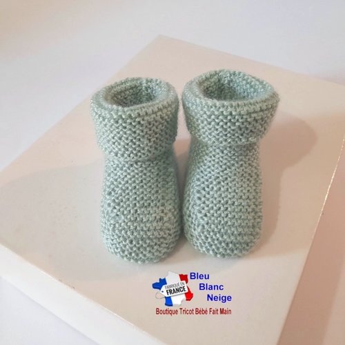 Chaussons bebe 1mois, coloris vert limonade mousse - en laine certifiée oeko-tex - tricotés main - sur commande