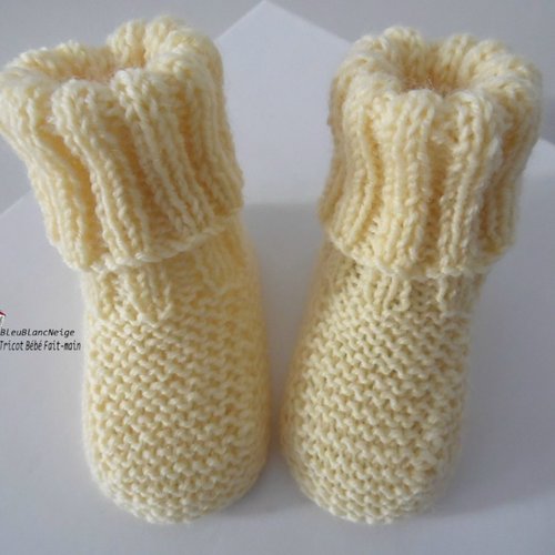 Chaussons chaussettes, 1mois, mérinos, jaune tricotés main layette tricot bébé