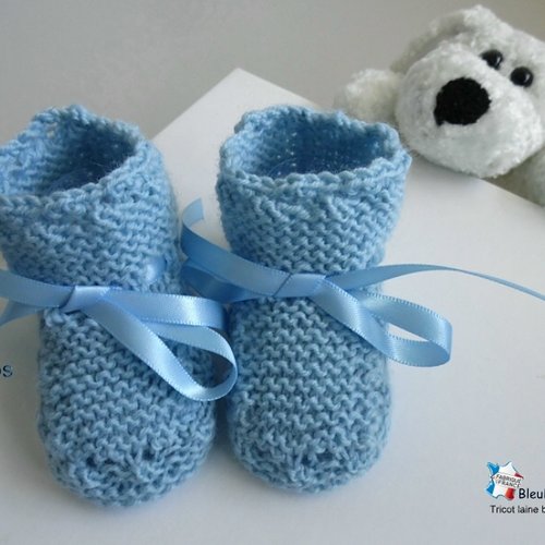 Chaussons bebe naissance, rayés astra, mérinos bleu ciel en laine certifiée oeko-tex - tricotés main