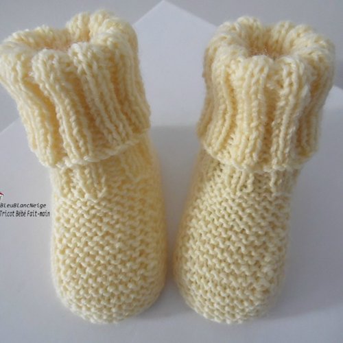 Chaussons 3mois chaussettes 100% mérinos jaune bébé, à revers, tricot bebe, modèle layette sur commande