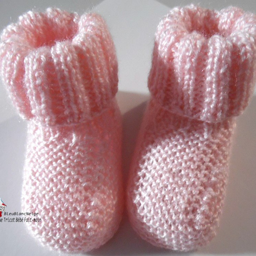 Chaussons naissance chaussettes  rose barbapapa calinou pour bébé mixte à revers côtes modèle layette bb tricoté main sur commande
