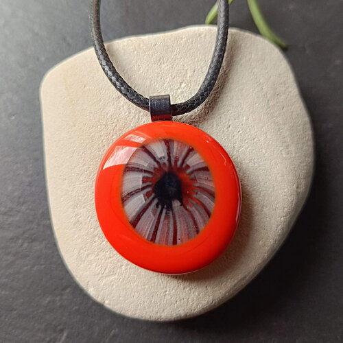 Pendentif bohème orange en verre fusionné, collier tendance pour femme, bijoux artisanaux faits main