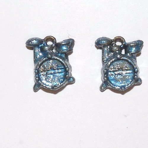 2 breloques la batterie pendentif instrument de musique bleu pour création de bijoux