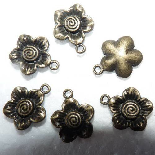 19 breloques fleurs en relief bronze pendentif spirale pour création de bijoux